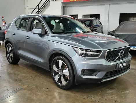 Volvo XC40 T 5 Momentum 2.0 252cv Awd - foto 2