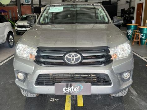 Toyota Hilux CD 4x4 2.8 Diesel Mec.