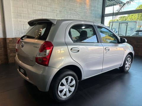 Toyota ETIOS X 1.3 Flex 16V 5p Mec.