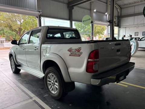 Toyota Hilux CD SRV D4-D 4x4 3.0 TDI Diesel Aut