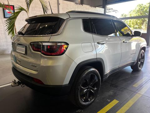 Jeep COMPASS LONGITUDE 2.0 4x4 Dies. 16V Aut.