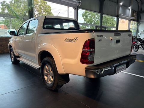 Toyota Hilux CD SRV 4x4 2.7 Flex 16V Aut.