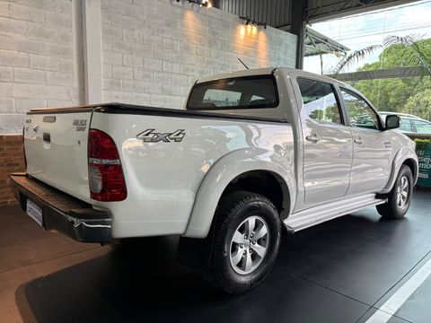 Toyota Hilux CD SRV 4x4 2.7 Flex 16V Aut.