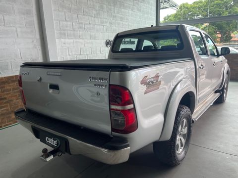 Toyota Hilux CD SRV D4-D 4x4 3.0 TDI Diesel Aut