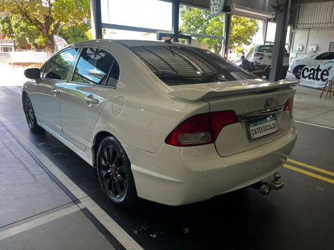 Honda Civic Sedan EXS 1.8/1.8 Flex 16V Aut. 4p