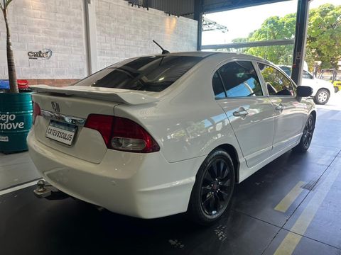 Honda Civic Sedan EXS 1.8/1.8 Flex 16V Aut. 4p