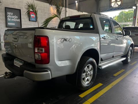 Chevrolet S10 Pick-Up LT 2.8 TDI 4x4 CD Diesel Aut