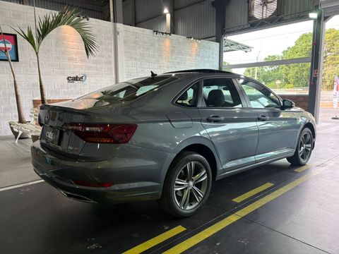 VolksWagen JETTA R-Line 250 TSI 1.4 Flex 16V Aut.