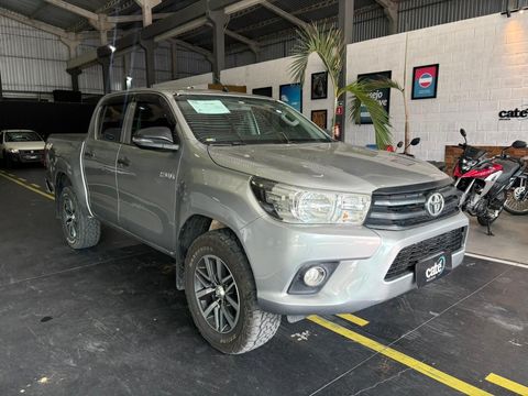 Toyota Hilux CD 4x4 2.8 Diesel Mec.