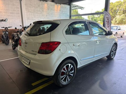 Chevrolet ONIX HATCH LTZ 1.4 8V FlexPower 5p Mec.