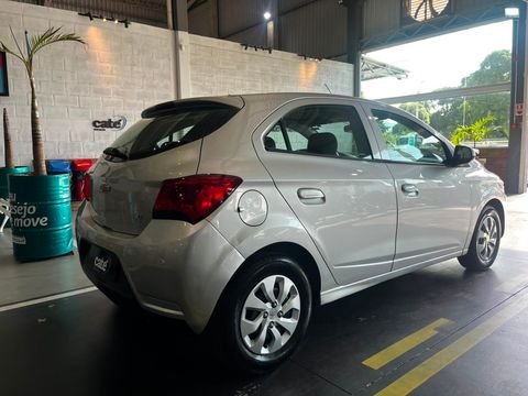 Chevrolet ONIX HATCH LT 1.0 8V FlexPower 5p Mec.