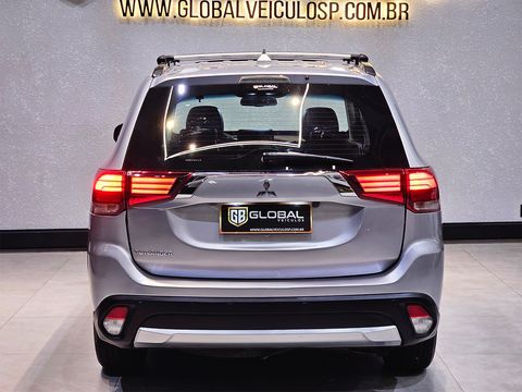 Mitsubishi OUTLANDER 2.0 16V 160cv Aut.
