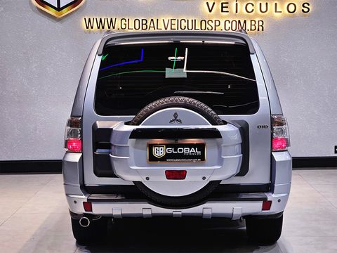 Mitsubishi Pajero HPE Full 3.2 4x4 T.I.Dies. 5p Aut