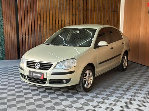 VolksWagen Polo Sedan 1.6 Mi Total Flex 8V 4p