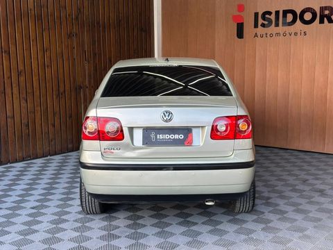 VolksWagen Polo Sedan 1.6 Mi Total Flex 8V 4p