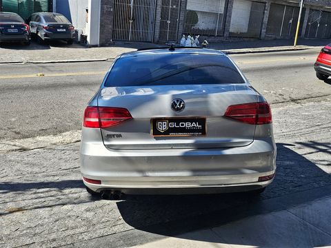 VolksWagen JETTA Comfortline 2.0 T.Flex 8V 4p Tipt.