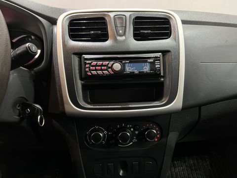 Renault LOGAN Authentique Hi-Flex 1.0 16V 4p
