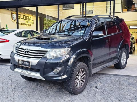 Toyota Hilux SW4 SRV D4-D 4x4 3.0 TDI Dies. Aut