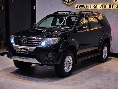 Toyota Hilux SW4 SRV D4-D 4x4 3.0 TDI Dies. Aut
