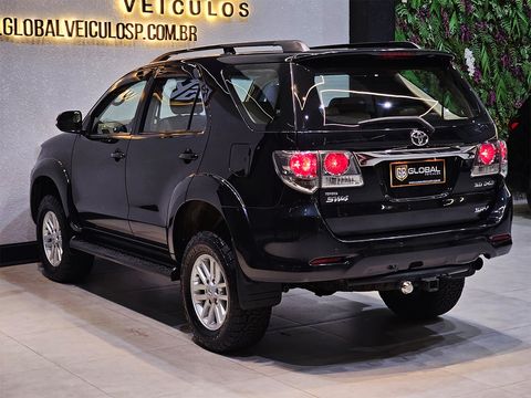 Toyota Hilux SW4 SRV D4-D 4x4 3.0 TDI Dies. Aut