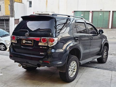 Toyota Hilux SW4 SRV D4-D 4x4 3.0 TDI Dies. Aut