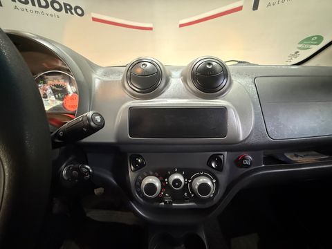 Fiat Fiorino Furgão Work. HARD 1.4 Flex 8V 2p