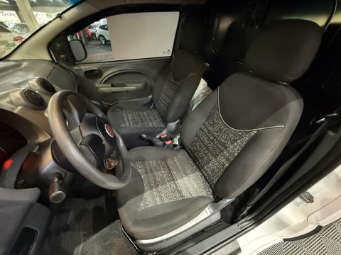 Fiat Fiorino Furgão Work. HARD 1.4 Flex 8V 2p