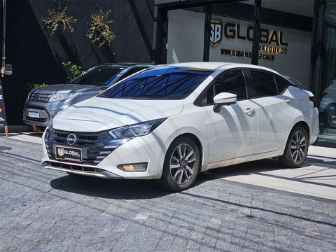 Nissan VERSA Advance 1.6 16V Flex Aut.