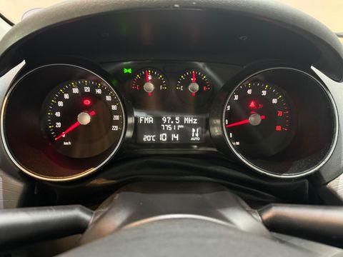 Fiat Punto ESSENCE 1.6 Flex 16V 5p