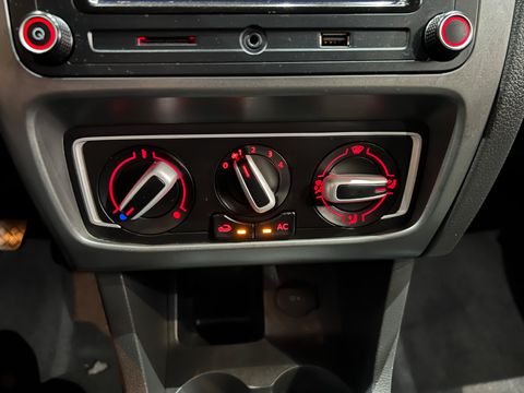 VolksWagen Fox Connect 1.6 Flex 8V 5p