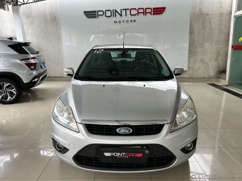 Ford Focus Sedan 2.0 16V/2.0 16V Flex 4p