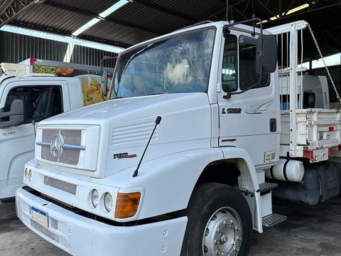 MERCEDES-BENZ L-1620 3-Eixos 2p (diesel)