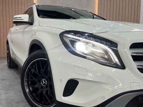 Mercedes GLA 250 Vision 2.0 TB 16V 211cv Aut.