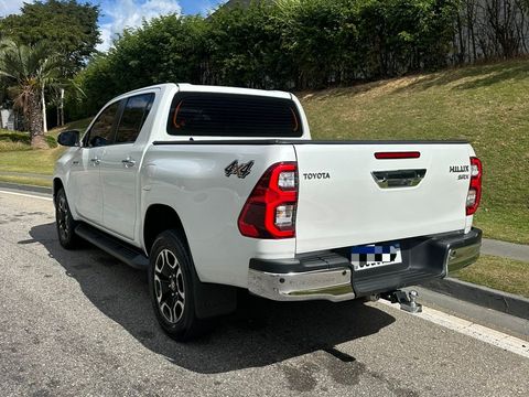 Toyota Hilux CD SRX 4x4 2.8 TDI 16V Diesel Aut.