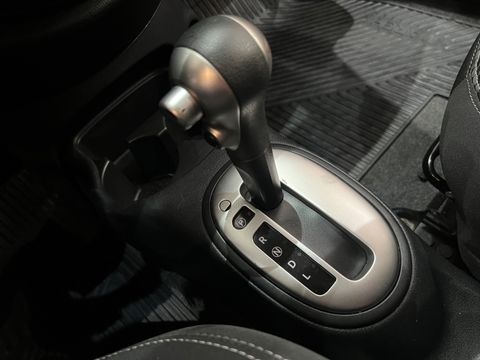 Nissan MARCH SV 1.6 16V FlexStart 5p Aut.