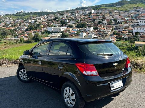 Chevrolet ONIX HATCH LT 1.0 8V FlexPower 5p Mec.