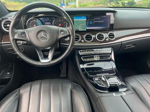 Mercedes E-250 Exclusive 2.0 TB 211cv Aut.