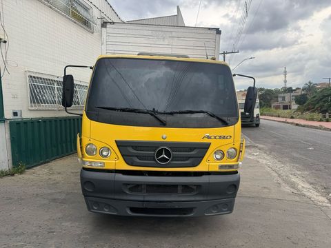 MERCEDES-BENZ Accelo 815 2p (diesel) (E5)