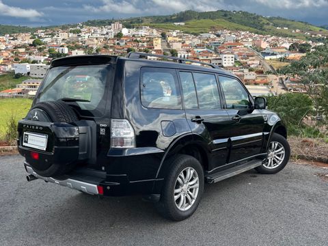 Mitsubishi Pajero HPE Full 3.2 4x4 T.I.Dies. 5p Aut
