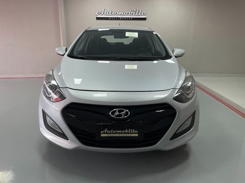 Hyundai i30 1.8 16V Aut. 5p