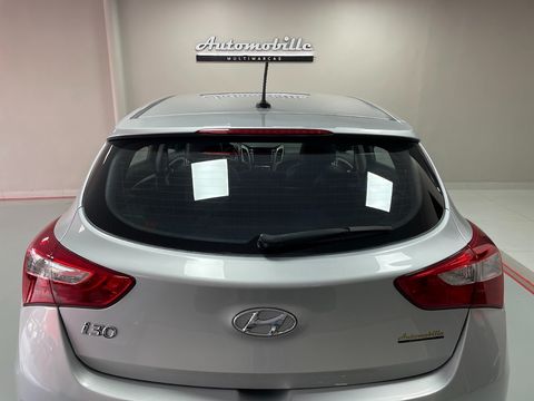 Hyundai i30 1.8 16V Aut. 5p