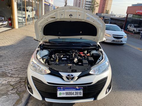 Toyota YARIS XL Live Sedan 1.5 Flex 16V 4p Aut.
