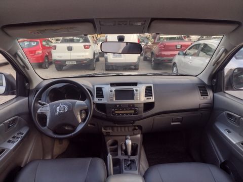 Toyota Hilux CD SRV 4x4 2.7 Flex 16V Aut.