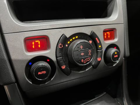 Peugeot 408 Sedan Feline 2.0 Flex 16V 4p Aut.