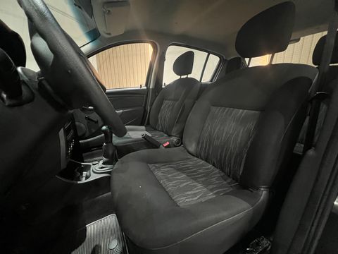 Renault SANDERO Authentique Hi-Flex 1.0 16V 5p