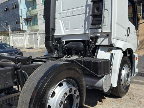 VOLKSWAGEN 24-280 E Constel. 8x2 2p (diesel)(E5)