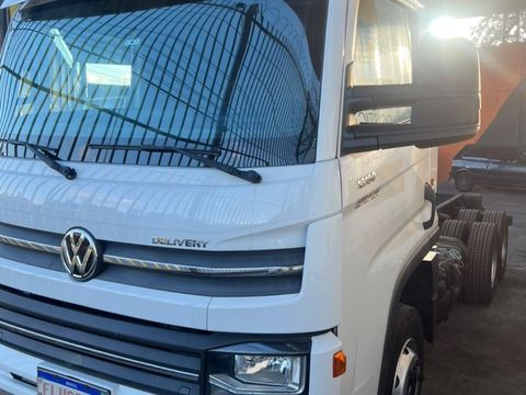 VOLKSWAGEN 13-180 Delivery 6x2 2p (diesel)(E5)