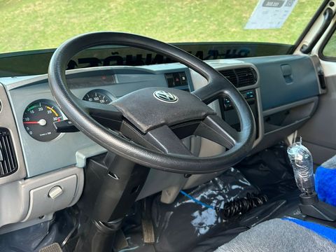 VOLKSWAGEN 9-150 E Delivery 2p (diesel)
