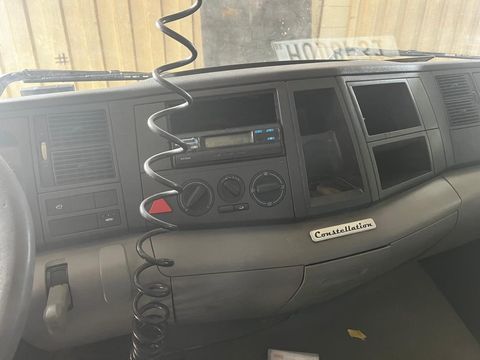 VOLKSWAGEN 24-250 E Constellation 3-Eixos 2p (diese