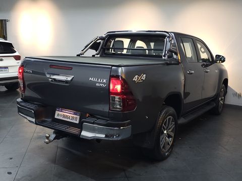 Toyota Hilux CD SRV 4x4 2.8 TDI Diesel Aut.